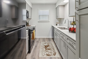 River Point in San Angelo, TX - Building Photo