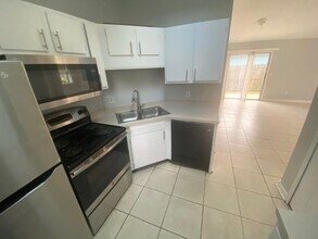2591 Malibu Cir in Orange Park, FL - Building Photo - Building Photo