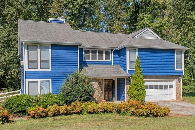 property at 990 Chapman Ln