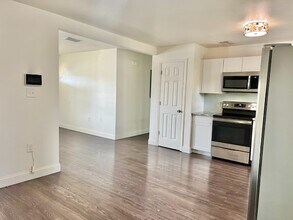 27 North St in Mary Esther, FL - Building Photo - Building Photo