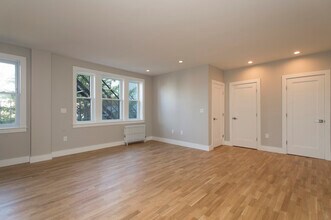 138 Highland Ave in Somerville, MA - Foto de edificio - Building Photo