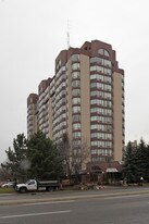 The Fairmont in Mississauga, ON - Building Photo