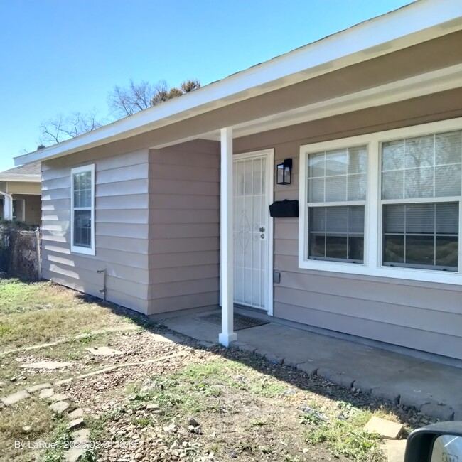 6708 St Augustine St in Houston, TX - Building Photo - Building Photo