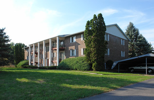 1720 Chief Okemos Cir Apartments