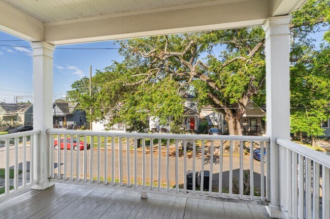 3875 Pauger St-Unit -3875 in New Orleans, LA - Building Photo - Building Photo