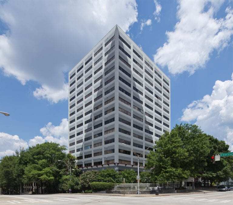 120 Ralph McGill Blvd NE, Unit 501 in Atlanta, GA - Building Photo