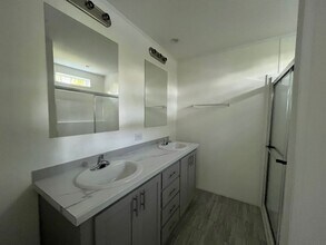 18 Eland Dr in North Fort Myers, FL - Building Photo - Building Photo