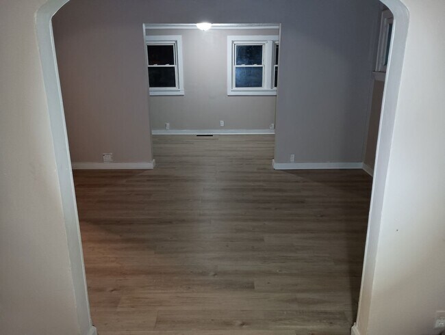 1298 Bellows St in Akron, OH - Building Photo - Building Photo