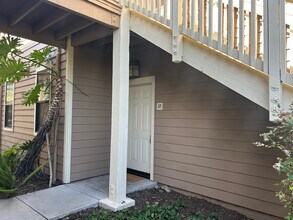 57 Lakeshore Ct, Unit 57 Lakeshore Ct in Richmond, CA - Building Photo - Building Photo