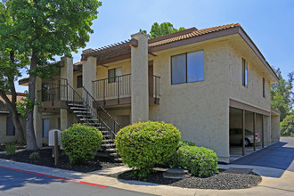 Sierra Place Apartment Homes in Porterville, CA - Building Photo - Building Photo