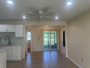 5439 Kenwood Dr in North Port, FL - Building Photo - Building Photo