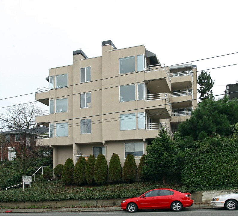 Eden Court Apartments in Seattle, WA - Building Photo