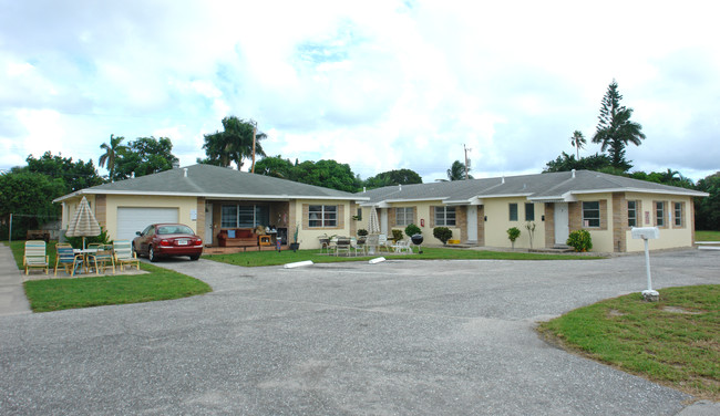 710 Federal Hwy in Lake Worth, FL - Building Photo - Building Photo