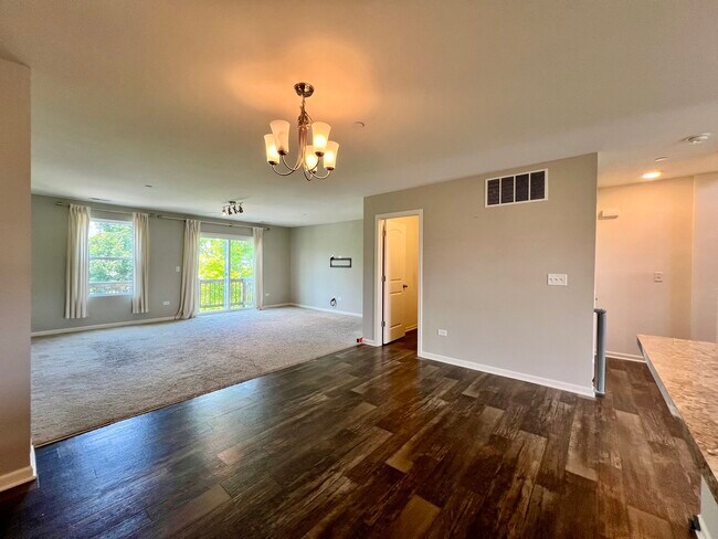1464 Lake Ridge Ct in Mundelein, IL - Building Photo - Building Photo