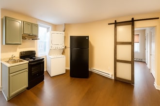 1120 S 52nd St in Philadelphia, PA - Building Photo - Building Photo