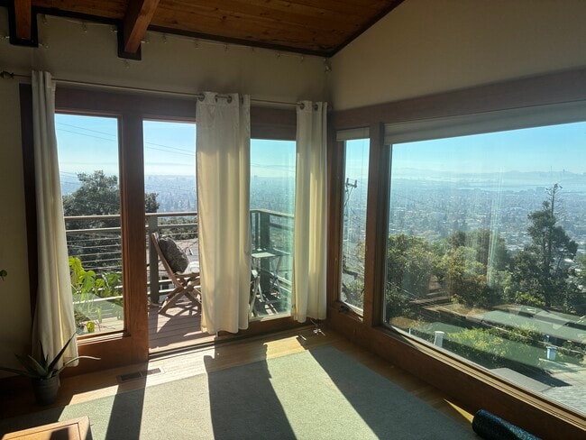 365 Panoramic Way, Unit 365 in Berkeley, CA - Building Photo - Building Photo