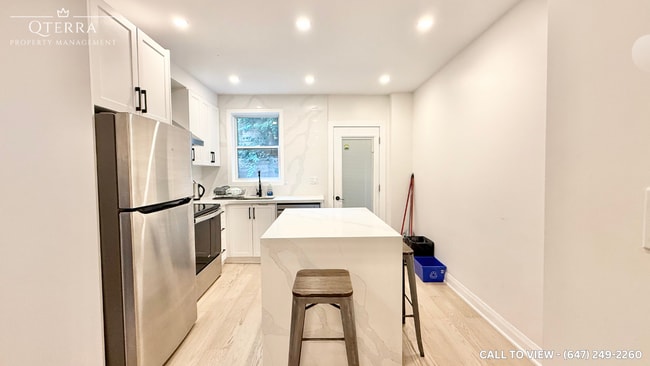 property at 36 Tennis Cres