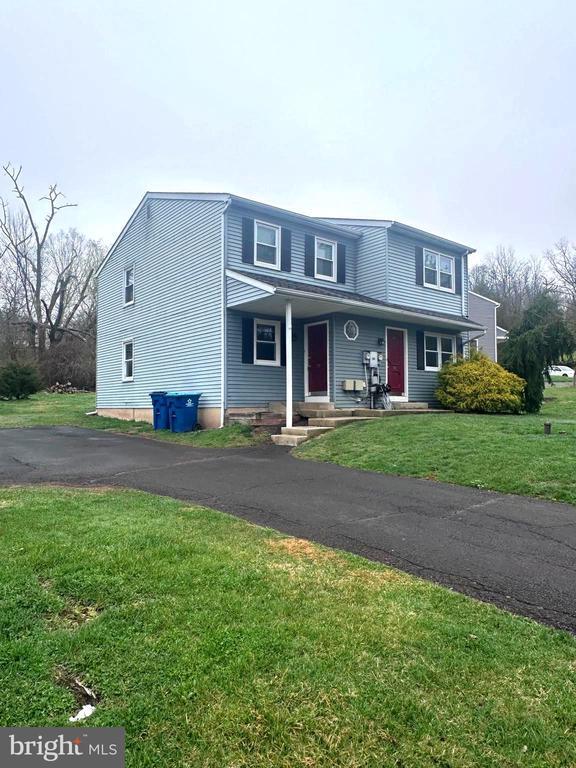 property at 28 Winard Cir