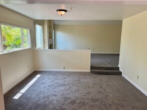 5021 Via Papel in San Diego, CA - Building Photo - Building Photo