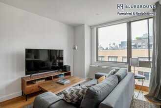 130 W 15th St in New York, NY - Building Photo - Building Photo
