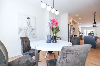 322 Lindsay St in Winnipeg, MB - Building Photo - Building Photo