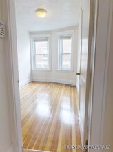 15 Barrows St, Unit 4 in Boston, MA - Foto de edificio - Building Photo