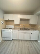 17 Quick Dr in Florissant, MO - Building Photo - Building Photo