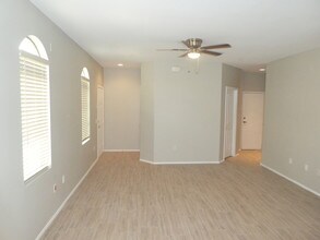 280 S Evergreen Rd-Unit -UNIT 1242 in Tempe, AZ - Building Photo - Building Photo