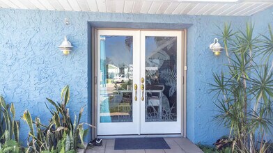 1744 SW Boatswain Pl in Palm City, FL - Building Photo - Building Photo