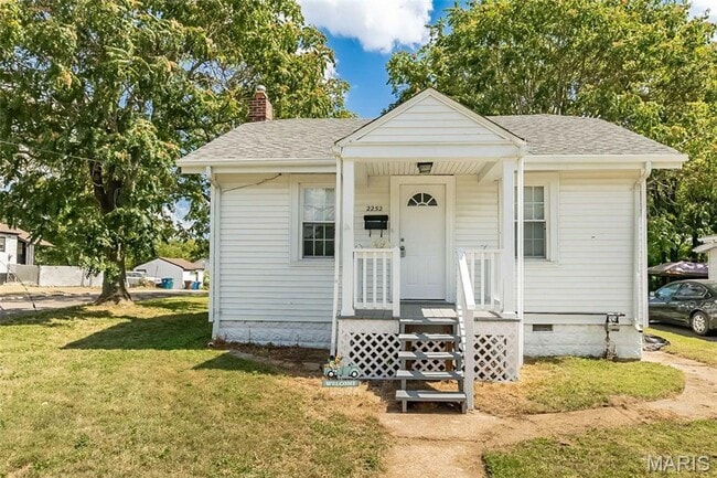 property at 2252 Dawes Pl