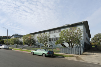 4055 Stevely Ave in Los Angeles, CA - Building Photo - Building Photo