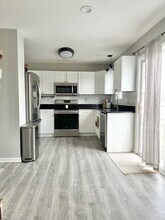 6002 Andrew John Dr, Unit 6002 Andrew John Dr in New Albany, OH - Building Photo - Building Photo