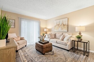 101 South Apartments in Mobile, AL - Foto de edificio - Building Photo