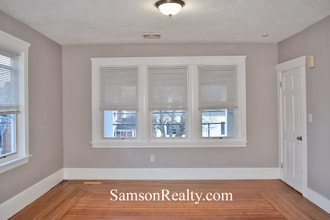 136 Hillside Ave in Pawtucket, RI - Foto de edificio - Building Photo