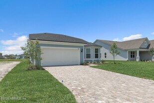 351 Beechnut Cir in St. Augustine, FL - Building Photo