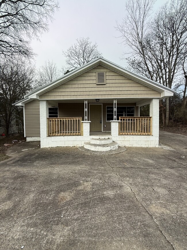 property at 1512 Cherry Ave