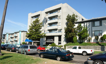 235 S Occidental Blvd in Los Angeles, CA - Building Photo - Building Photo