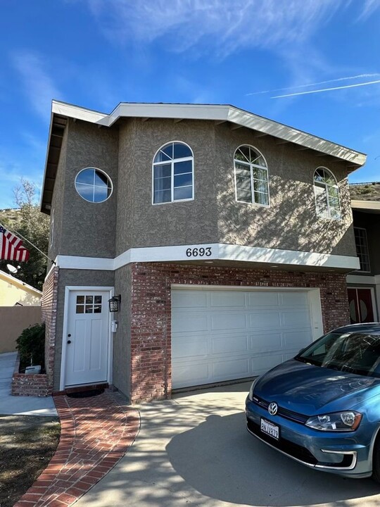 6693 Ardenwood Cir in Simi Valley, CA - Building Photo