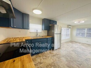 550 Woodpecker Pike in Winter Haven, FL - Building Photo - Building Photo
