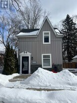 149 Elm St in Newmarket, ON - Building Photo