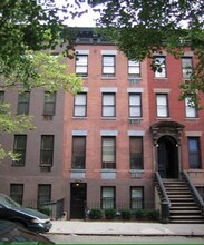 Manor 82 in New York, NY - Building Photo - Building Photo
