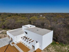 823 W Danieldale Rd in Duncanville, TX - Building Photo - Building Photo