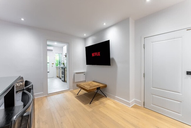 property at 8821 Rue Lajeunesse