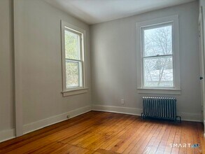 41 Maple Ave in Norfolk, CT - Building Photo - Building Photo