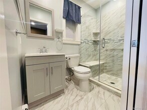 47-32 39th St in Queens, NY - Building Photo - Building Photo