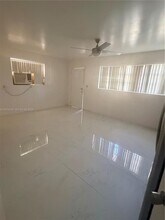1290 NE 156th St in North Miami Beach, FL - Building Photo - Building Photo