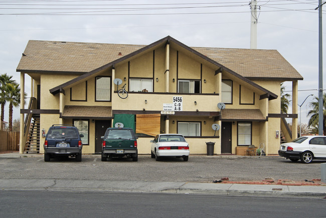 Sierra Baja in Las Vegas, NV - Building Photo - Building Photo