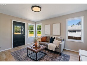 5324 SE Flavel St, Unit 5324 in Portland, OR - Building Photo - Building Photo