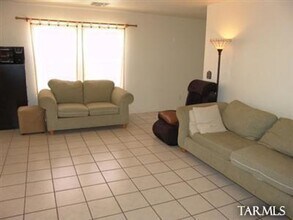 7852 E Rooner Dr in Tucson, AZ - Building Photo - Building Photo