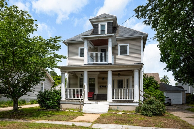 property at 220 E Randall Ave